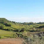 شقة Antico Borgo S Lorenzo Cipresso By Interhome
