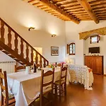 Antico Borgo S Lorenzo Cipresso By Interhome شقة بودجيبونسي