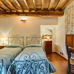 Antico Borgo S Lorenzo Cipresso By Interhome بودجيبونسي
